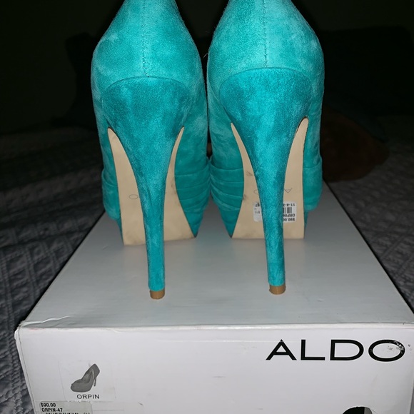 Turquoise Heels - Picture 3 of 3